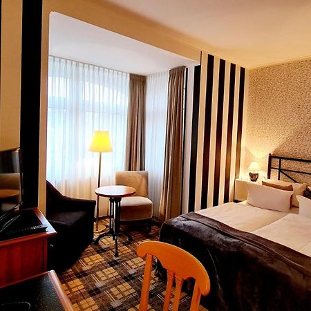 Hotel Schieferhof - Glaslust Neuhaus am Rennweg Bagian luar foto