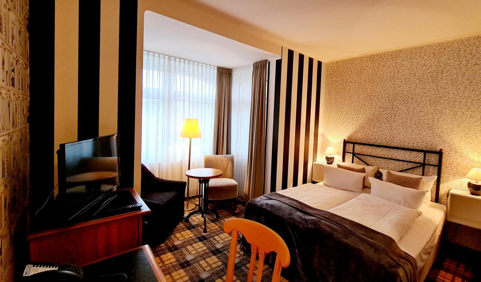 Hotel Schieferhof - Glaslust Neuhaus am Rennweg Bagian luar foto