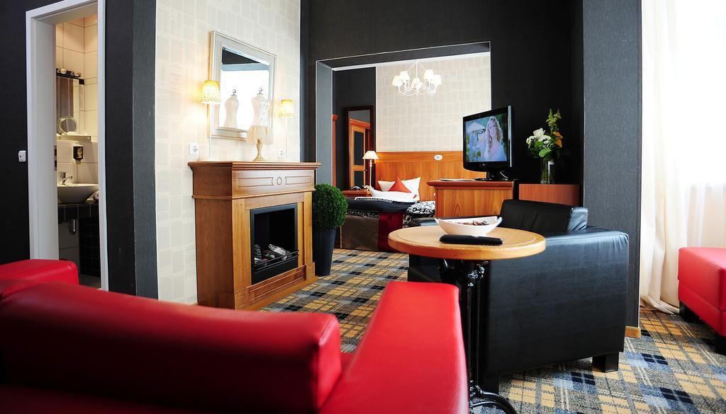Hotel Schieferhof - Glaslust Neuhaus am Rennweg Bagian luar foto