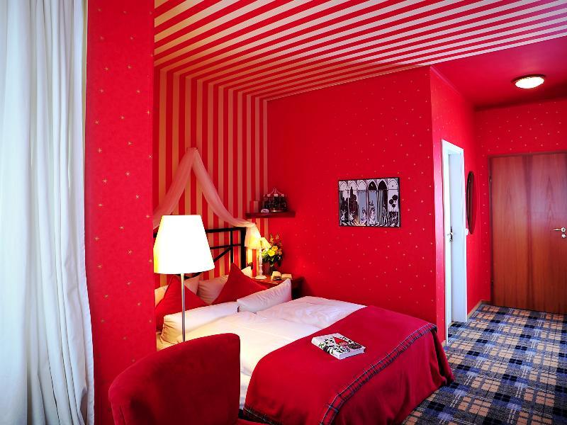 Hotel Schieferhof - Glaslust Neuhaus am Rennweg Bagian luar foto