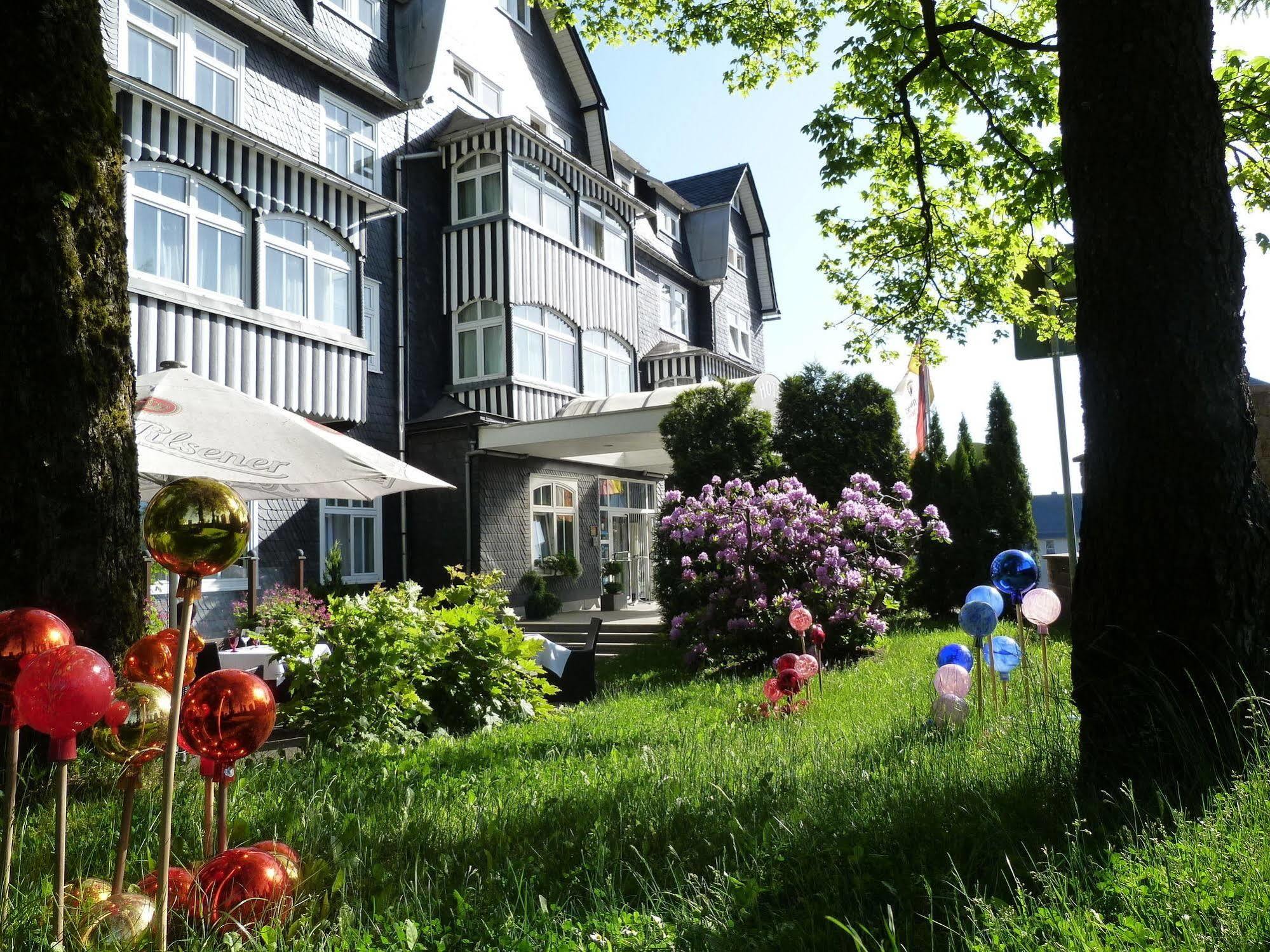 Hotel Schieferhof - Glaslust Neuhaus am Rennweg Bagian luar foto